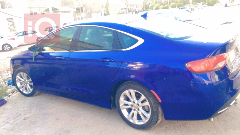 Chrysler 200